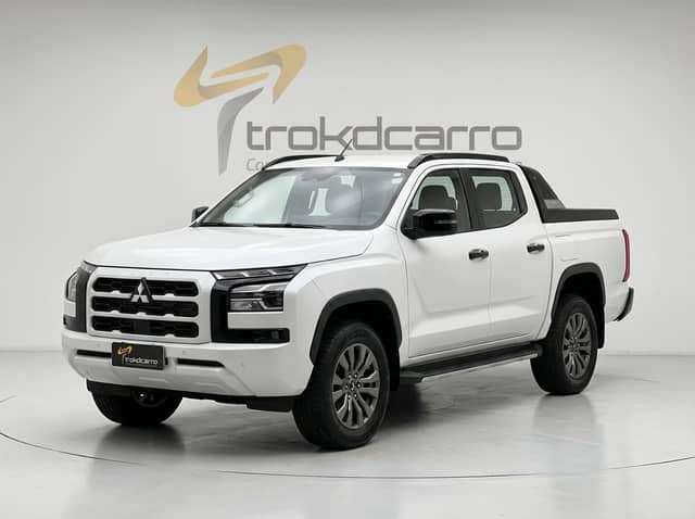 Mitsubishi Nova Triton por assinatura